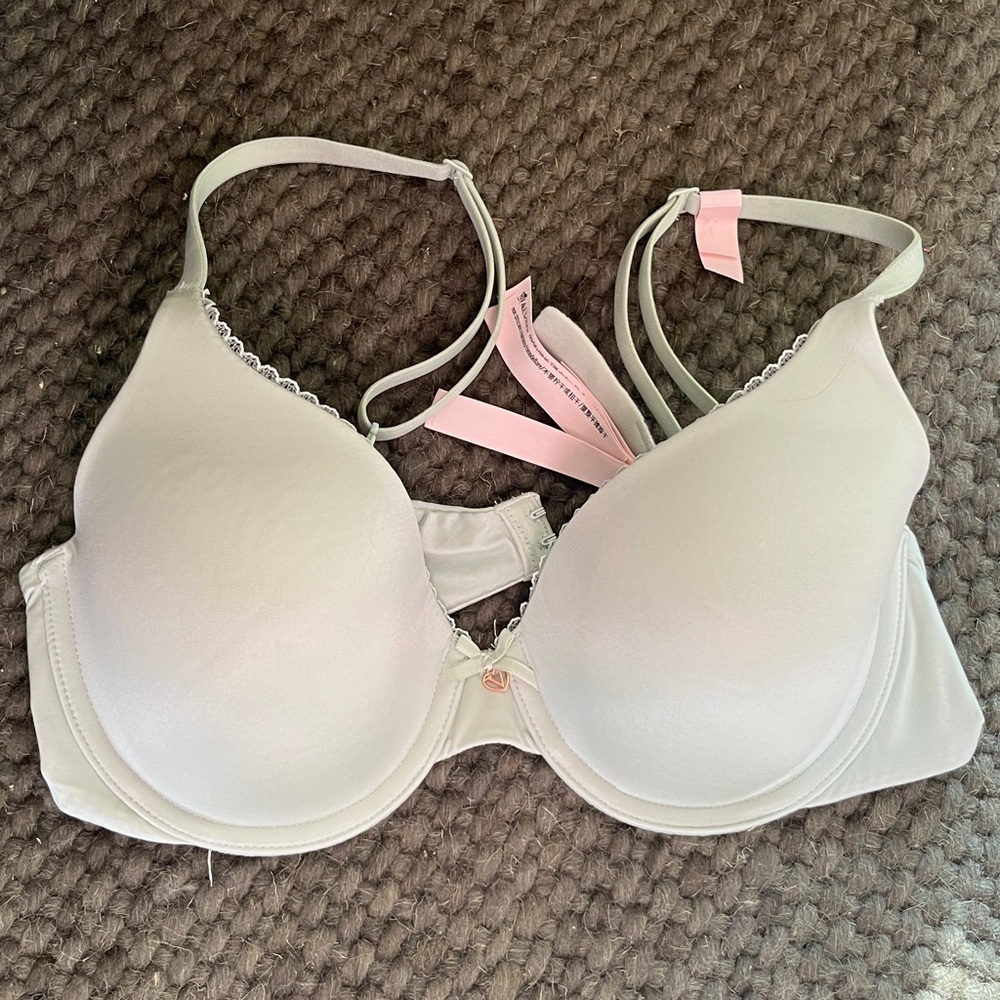 Victoria's Secret Mint Green Bra with Lace Detail